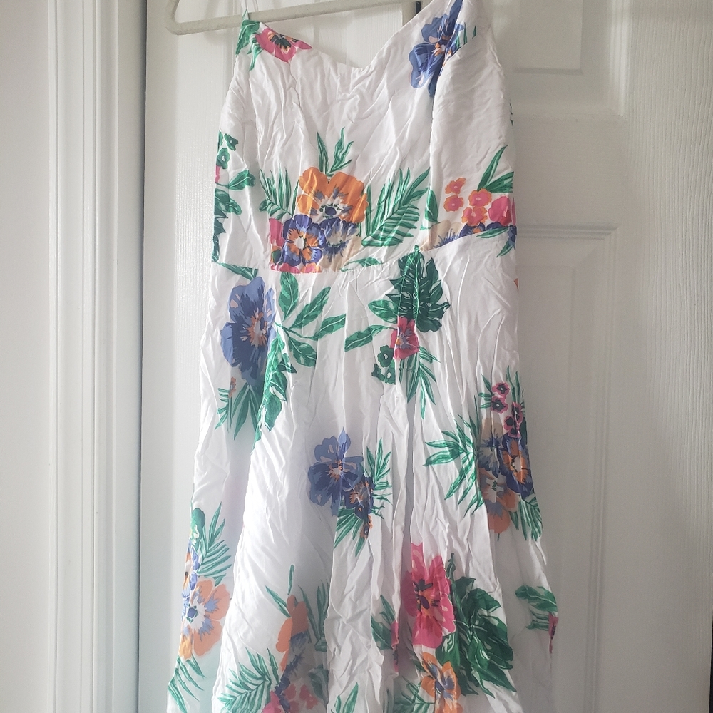 Old Navy White Floral Summer Mini Dress (Size M)